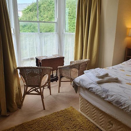 Pendyffryn Manor Bed & Breakfast Little Haven Esterno foto