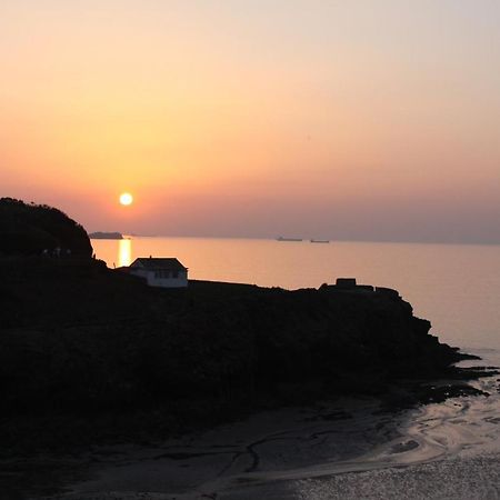 Pendyffryn Manor Bed & Breakfast Little Haven Esterno foto