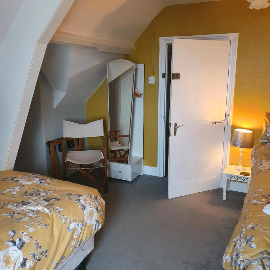Pendyffryn Manor Bed & Breakfast Little Haven Esterno foto