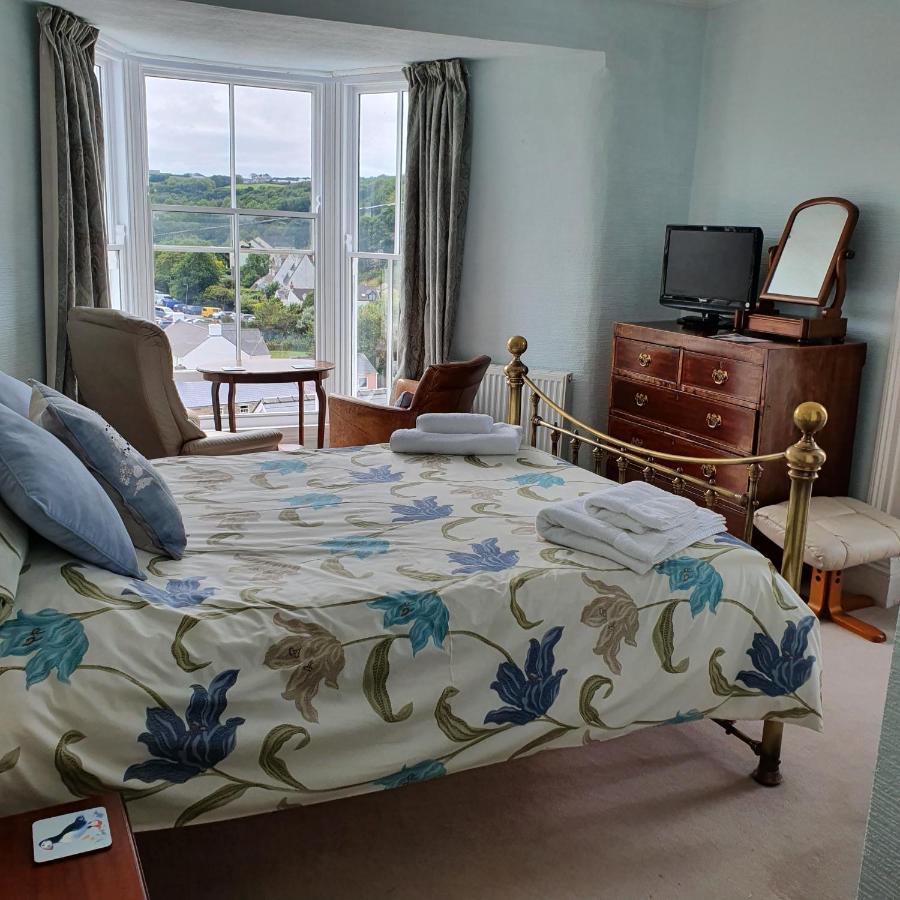 Pendyffryn Manor Bed & Breakfast Little Haven Esterno foto