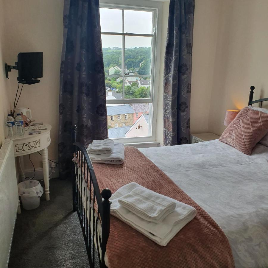 Pendyffryn Manor Bed & Breakfast Little Haven Esterno foto