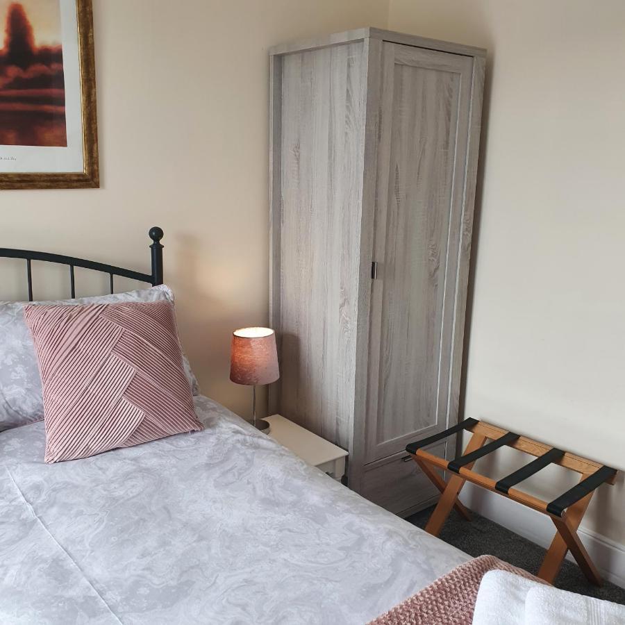 Pendyffryn Manor Bed & Breakfast Little Haven Esterno foto