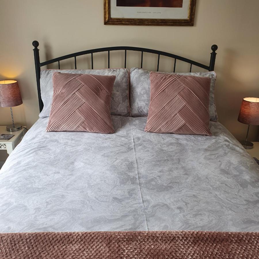 Pendyffryn Manor Bed & Breakfast Little Haven Esterno foto