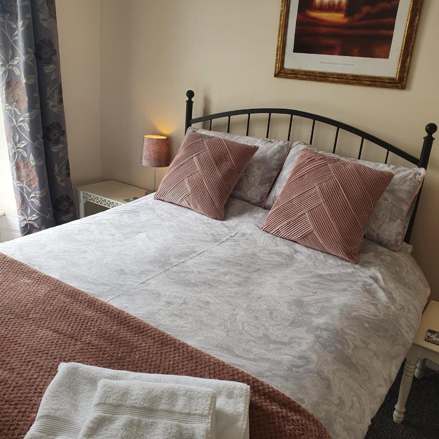 Pendyffryn Manor Bed & Breakfast Little Haven Esterno foto