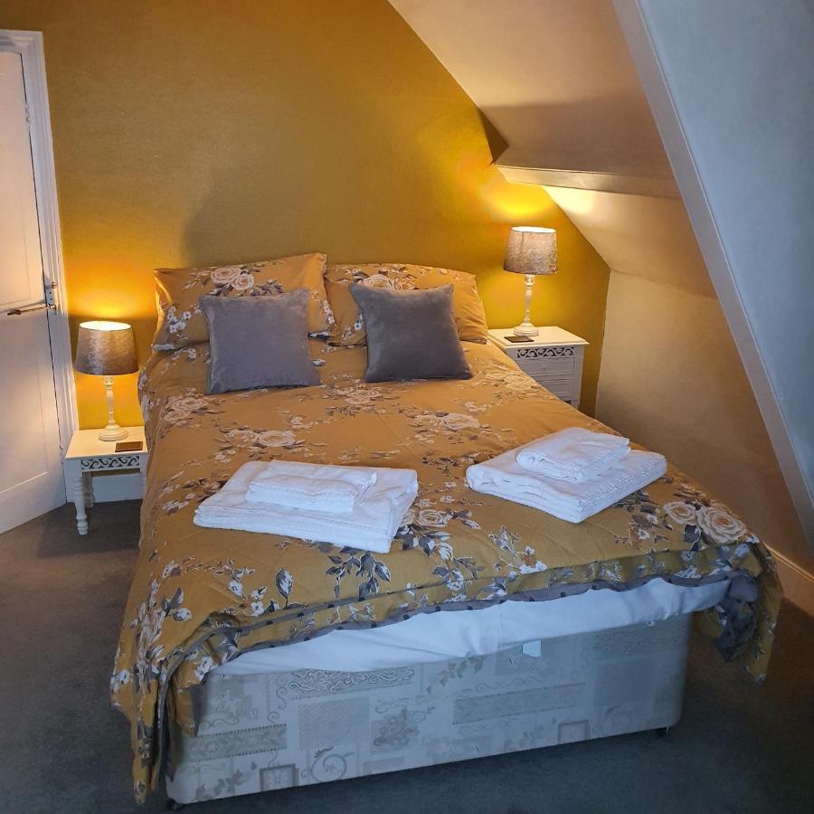 Pendyffryn Manor Bed & Breakfast Little Haven Esterno foto