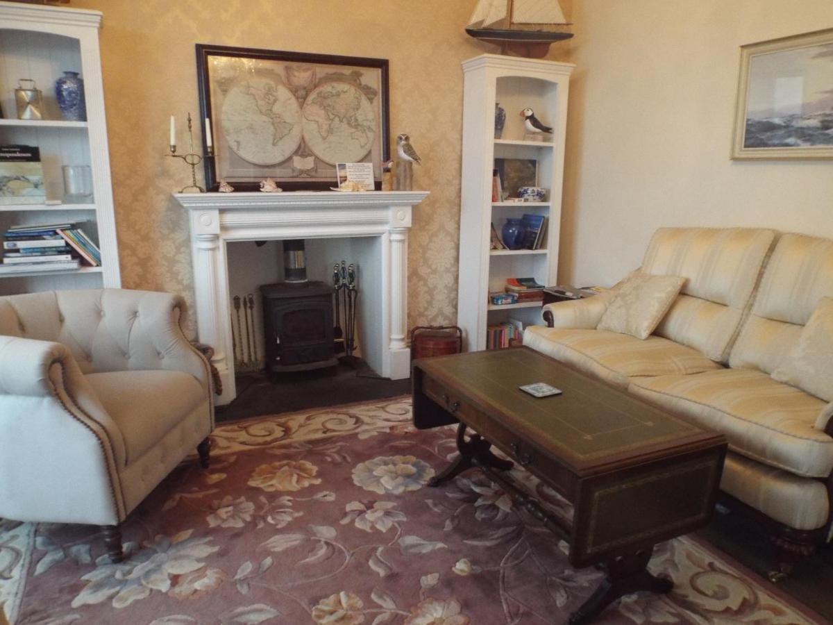 Pendyffryn Manor Bed & Breakfast Little Haven Esterno foto