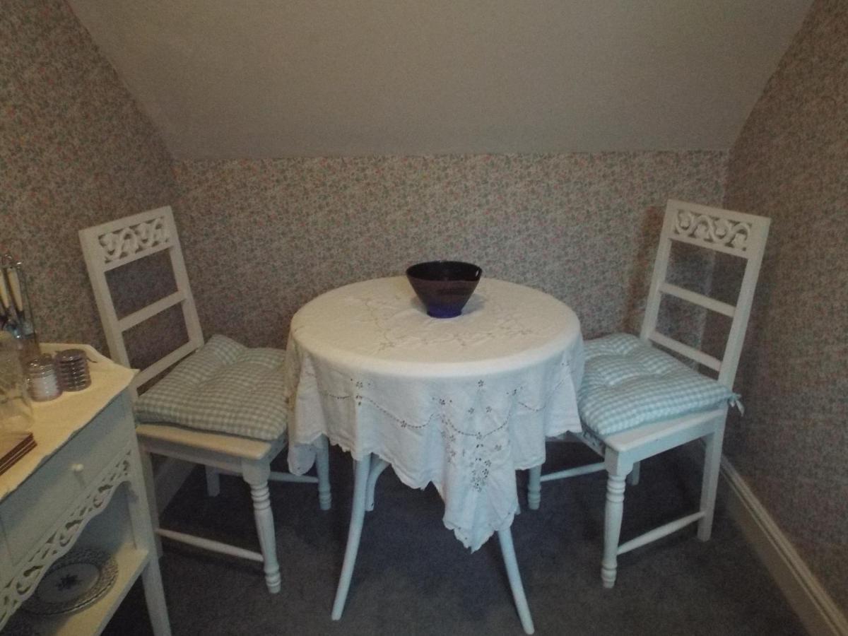 Pendyffryn Manor Bed & Breakfast Little Haven Esterno foto