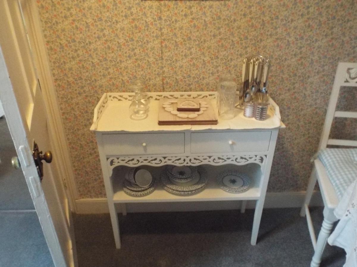 Pendyffryn Manor Bed & Breakfast Little Haven Esterno foto