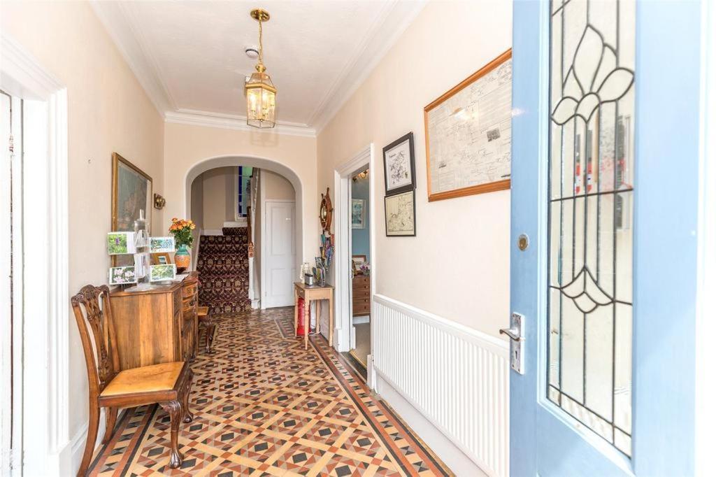 Pendyffryn Manor Bed & Breakfast Little Haven Esterno foto
